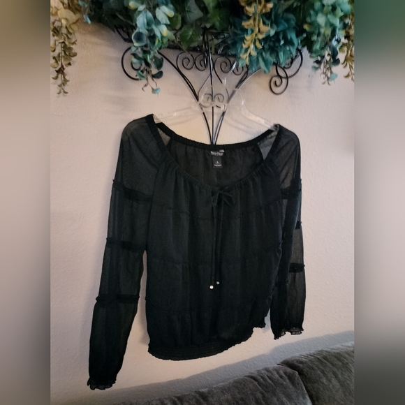 White House Black Market Tops - White House Black Market/Peasant/Top. Size S